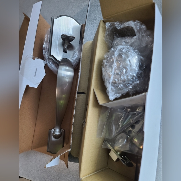 New in box entry door handle - Picture 3 of 4